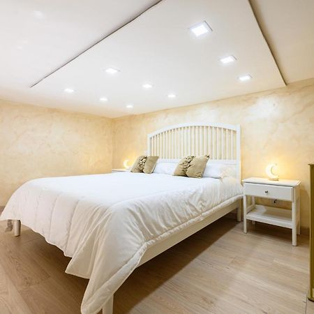 La Magnifica Napoli Apartments Gold House Zewnętrze zdjęcie