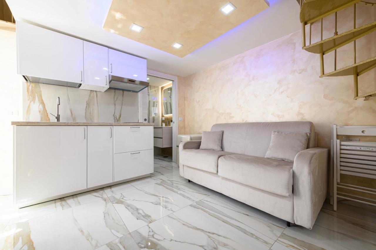 La Magnifica Napoli Apartments Gold House Zewnętrze zdjęcie