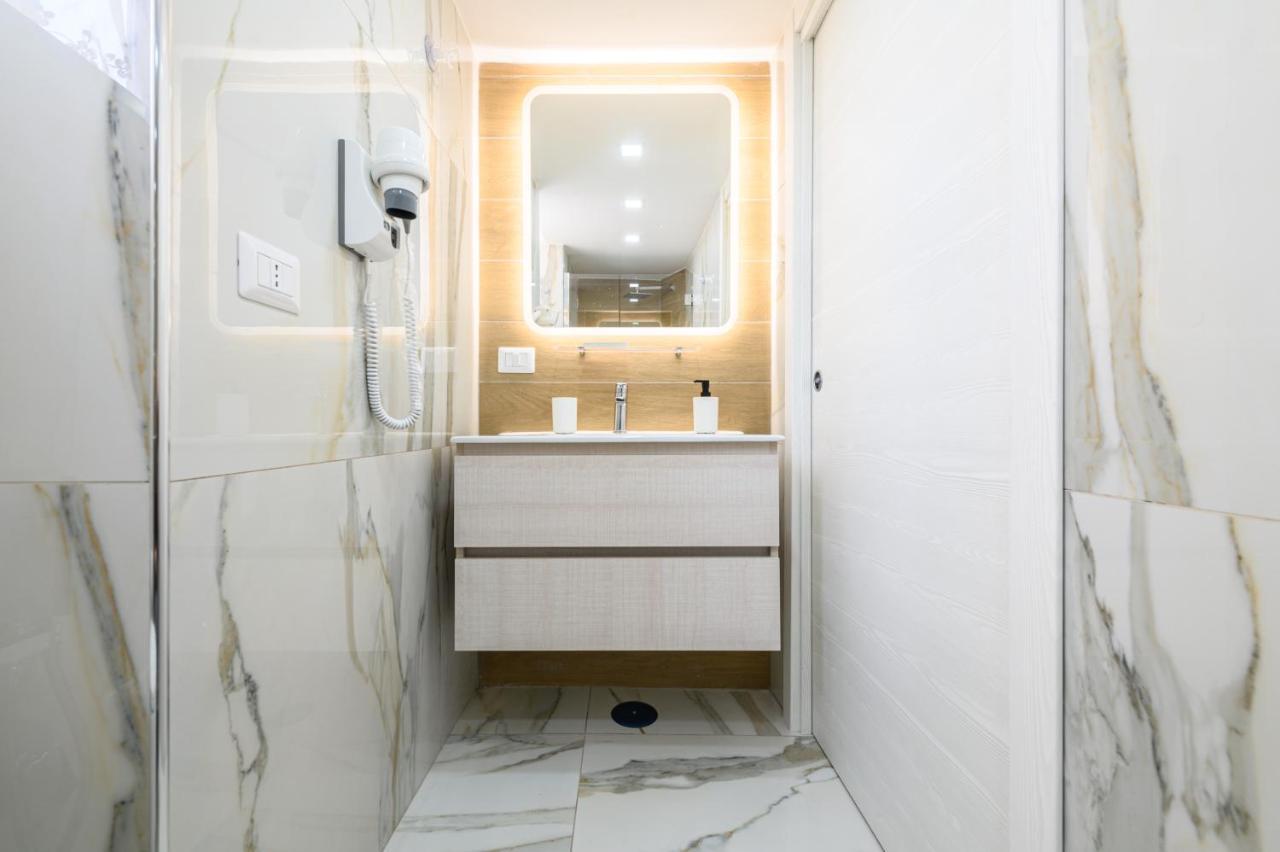 La Magnifica Napoli Apartments Gold House Zewnętrze zdjęcie
