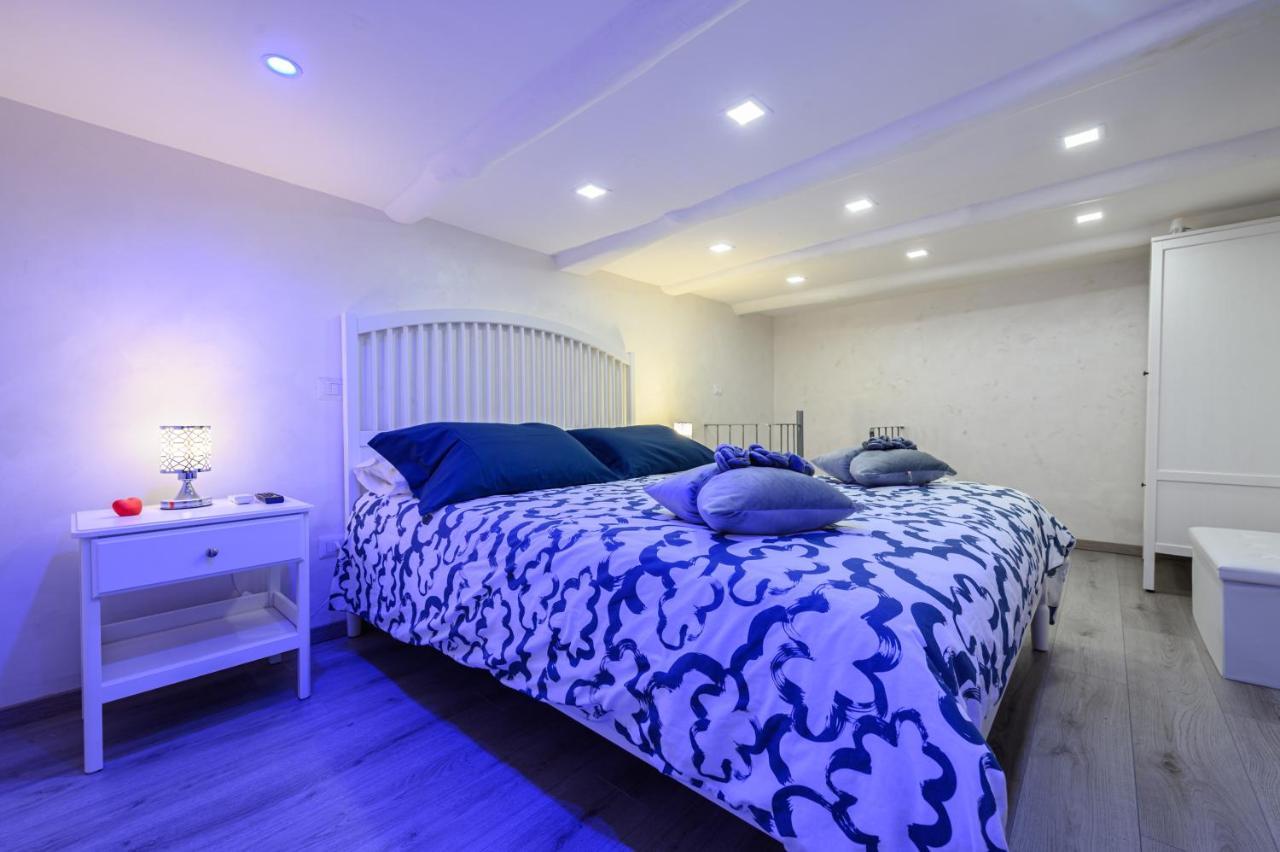 La Magnifica Napoli Apartments Gold House Zewnętrze zdjęcie