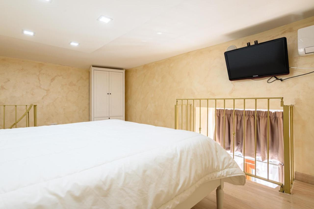 La Magnifica Napoli Apartments Gold House Zewnętrze zdjęcie