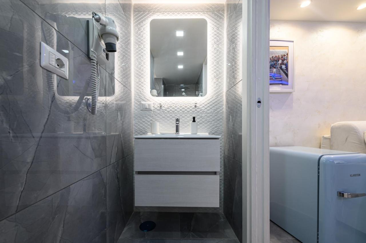 La Magnifica Napoli Apartments Gold House Zewnętrze zdjęcie