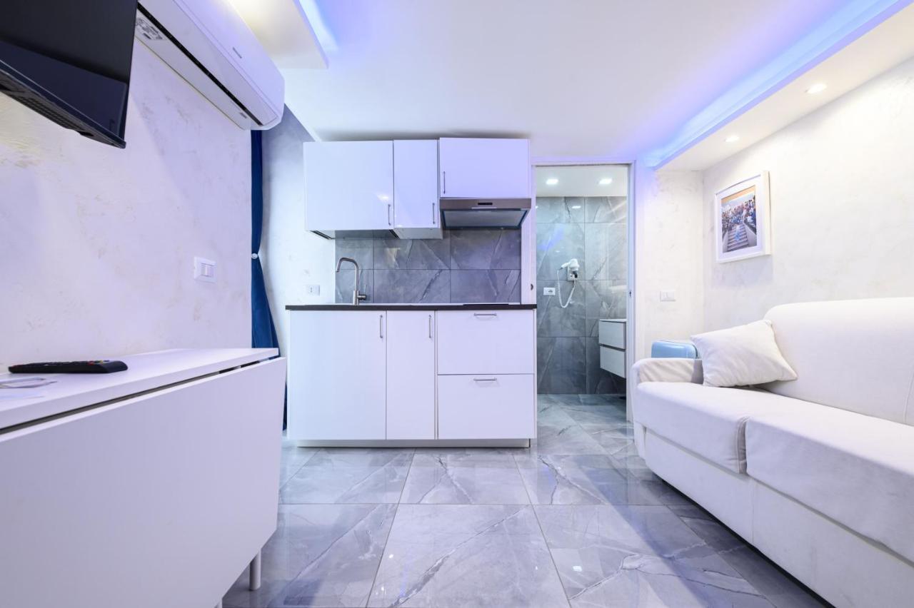 La Magnifica Napoli Apartments Gold House Zewnętrze zdjęcie