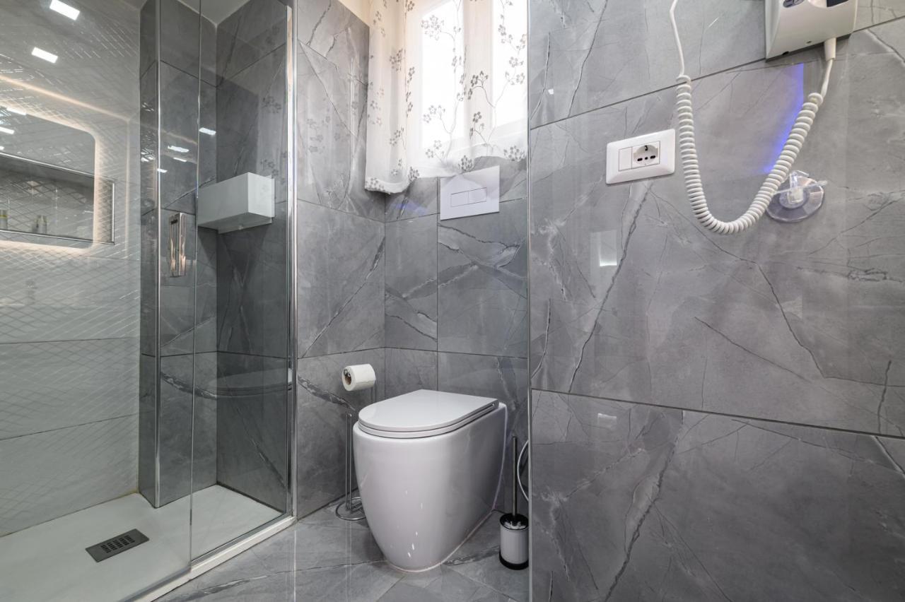 La Magnifica Napoli Apartments Gold House Zewnętrze zdjęcie